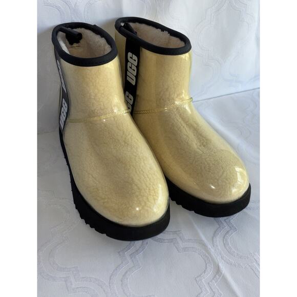Ugg size 8 Classic Clear Mini Ankle Boots Women's - Picture 1 of 7